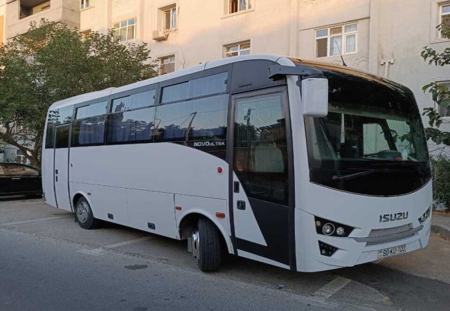 Minibus - Isuzu